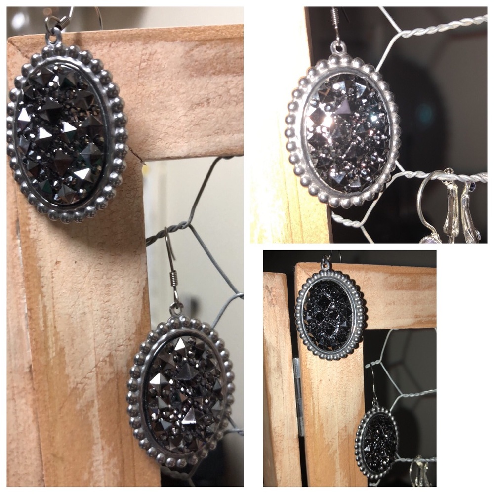 Beautiful gunmetal prism ovals